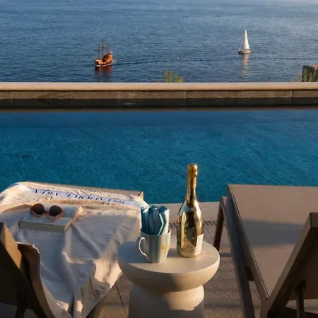 La Dolce Luxury Penthouse With Rooftop Pool & Sea View