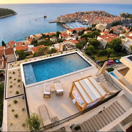 Daire La Dolce Luxury Penthouse With Rooftop Pool & Sea View *