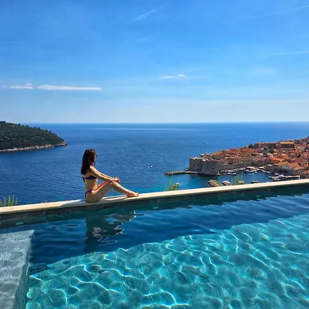 Daire La Dolce Luxury Penthouse With Rooftop Pool & Sea View *