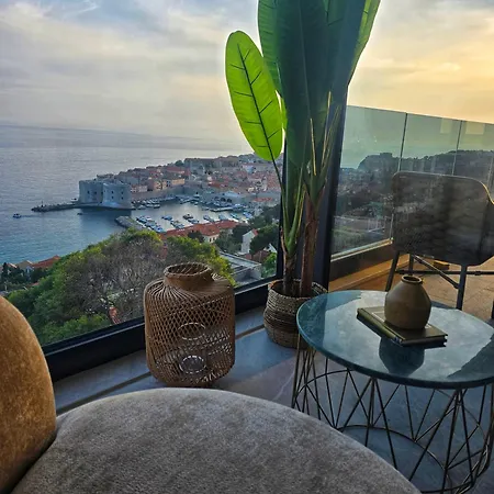 La Dolce Luxury Penthouse With Rooftop Pool & Sea View Daire