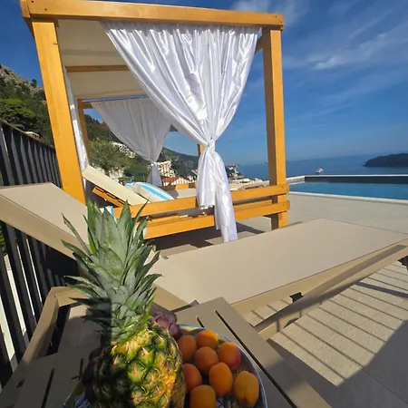 Daire La Dolce Luxury Penthouse With Rooftop Pool & Sea View Dubrovnik