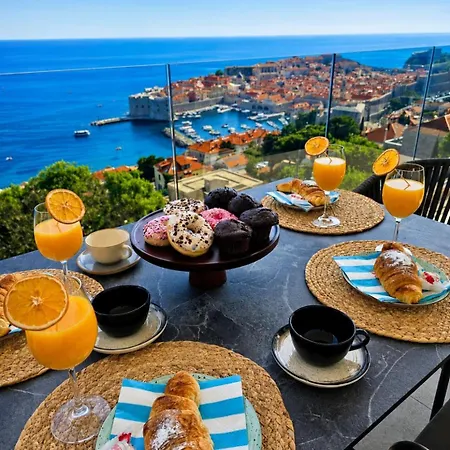 La Dolce Luxury Penthouse With Rooftop Pool & Sea View Daire