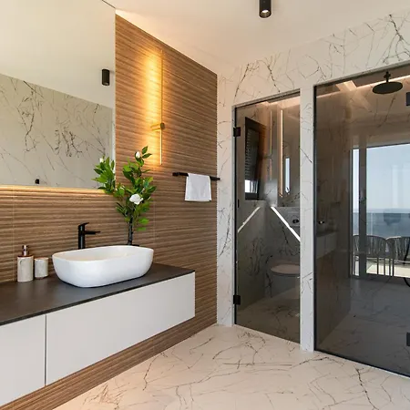 La Dolce Luxury Penthouse With Rooftop Pool & Sea View Daire