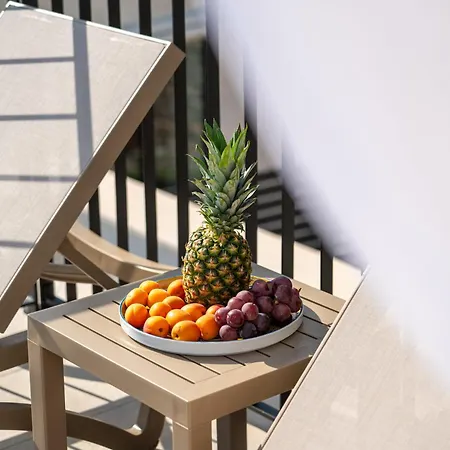 La Dolce Luxury Penthouse With Rooftop Pool & Sea View *